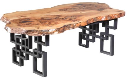 Модерна Рустикална Маса – Комбинация от Дърво и Геметричен Метал