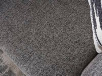 Диван Lora – съчетание от модерна естетика и функционалност. Със своя компактен дизайн и елегантна текстура, той е идеалният избор за малки и средни дневни пространства